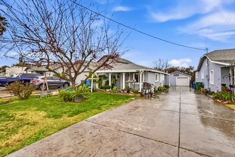 Exterior - 1829 River Rd, Modesto, CA 95351 photo 3 of 6