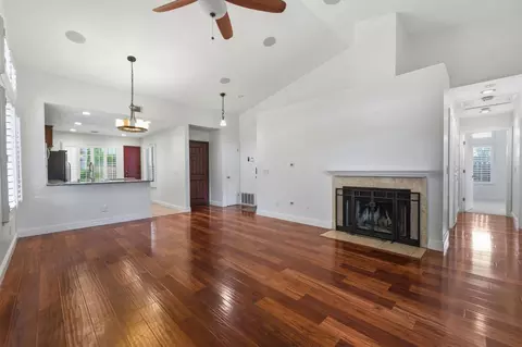 Living - 592 Charlemagne Ln, Tracy, CA 95376 photo 2 of 4
