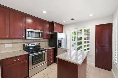Kitchen - 592 Charlemagne Ln, Tracy, CA 95376 photo 2 of 2