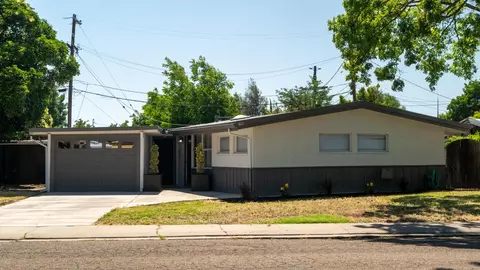 6111 N Alturas Ave, Stockton, CA 95207