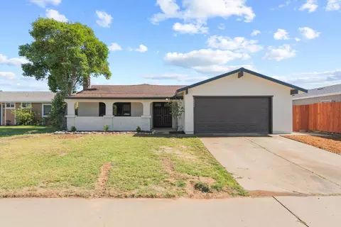 8404 Sunrise Woods Way, Sacramento, CA 95828