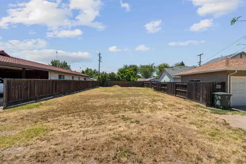 814 Floyd Ave, Modesto, CA 95350 photo 2