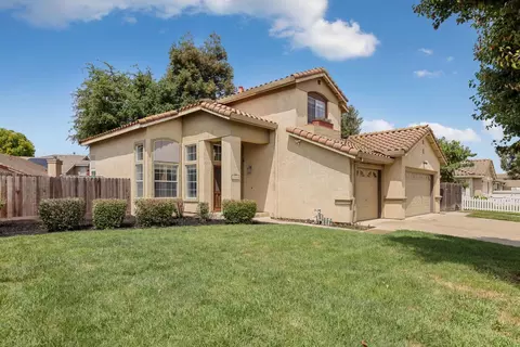 1049 Zumstein Dr, Ripon, CA 95366