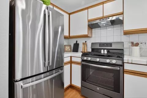 Kitchen - 677 Robert L Smith Dr, Tracy, CA 95376 photo 3 of 4
