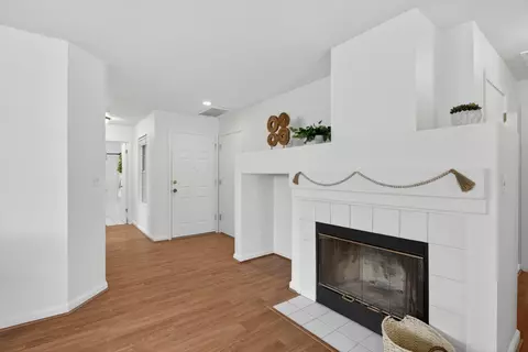 Entry Way - 677 Robert L Smith Dr, Tracy, CA 95376 photo 2 of 2