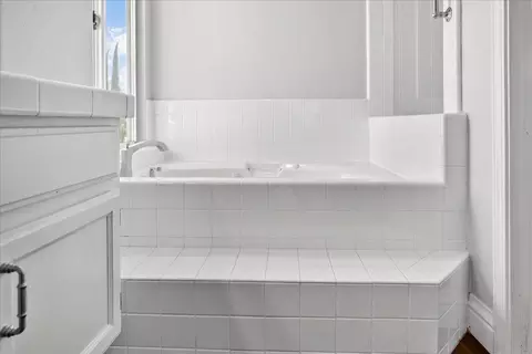 Bath - 1920 Tahoe Cir, Tracy, CA 95376 photo 5 of 7