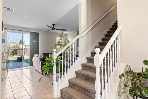 Entry Way - 1024 Elmer Dr, Arbuckle, CA 95912 photo 2 of 7