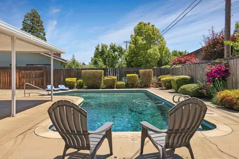 Exterior - 1317 Edgewood Dr, Lodi, CA 95240 photo 7 of 8