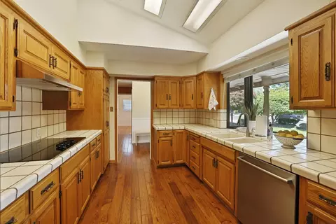 Kitchen - 1317 Edgewood Dr, Lodi, CA 95240 photo 3 of 5
