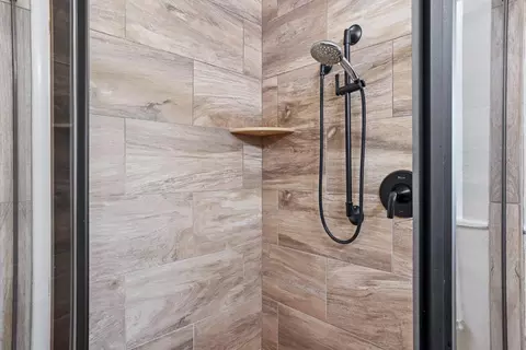 Bath - 1317 Edgewood Dr, Lodi, CA 95240 photo 4 of 5