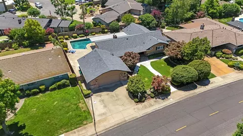 View/Area - 1317 Edgewood Dr, Lodi, CA 95240 photo 3 of 13