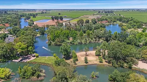 View/Area - 1317 Edgewood Dr, Lodi, CA 95240 photo 12 of 13