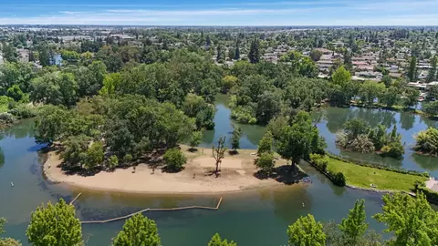 View/Area - 1317 Edgewood Dr, Lodi, CA 95240 photo 9 of 13