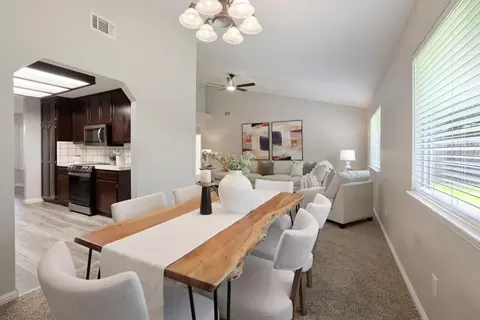 Dining - 924 E Milgeo Ave, Ripon, CA 95366 photo 2 of 3