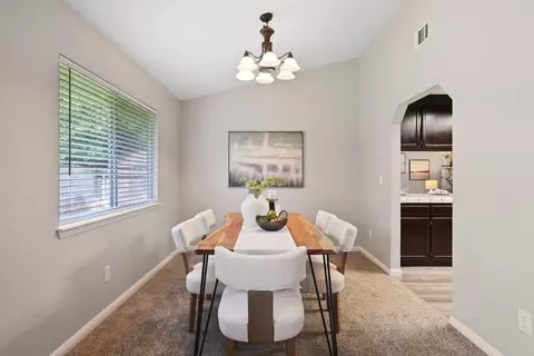 Dining - 924 E Milgeo Ave, Ripon, CA 95366 photo 1 of 3