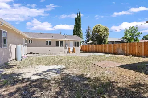 Exterior - 2346 E Hackberry Street Califo, Stockton, CA 95205 photo 3 of 6
