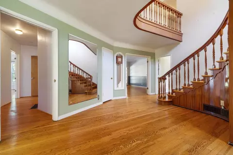 Entry Way - 1300 N Berkeley Ave, Turlock, CA 95380 photo 2 of 10