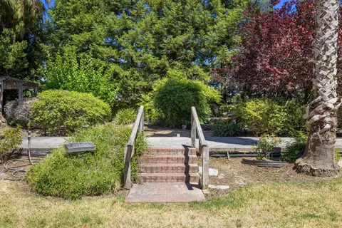 Exterior - 1300 N Berkeley Ave, Turlock, CA 95380 photo 15 of 18
