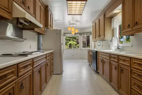 Kitchen - 1300 N Berkeley Ave, Turlock, CA 95380 photo 2 of 4