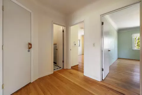 Entry Way - 1300 N Berkeley Ave, Turlock, CA 95380 photo 7 of 10