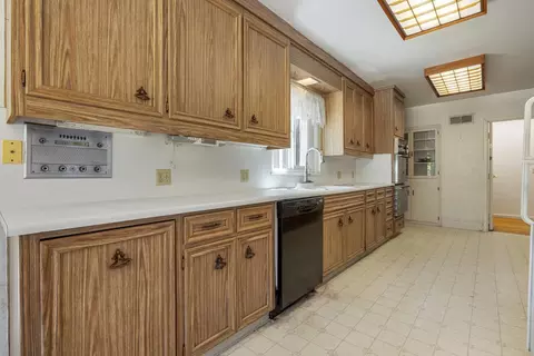Kitchen - 1300 N Berkeley Ave, Turlock, CA 95380 photo 4 of 4