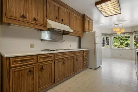 Kitchen - 1300 N Berkeley Ave, Turlock, CA 95380 photo 3 of 4