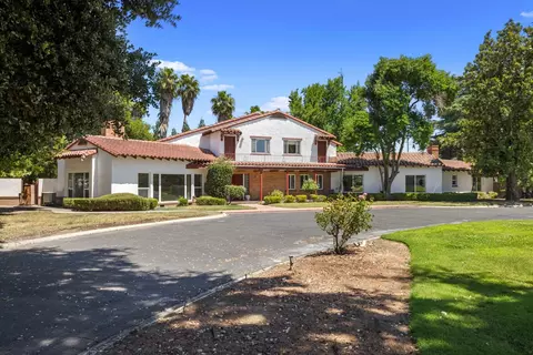 1300 N Berkeley Ave, Turlock, CA 95380