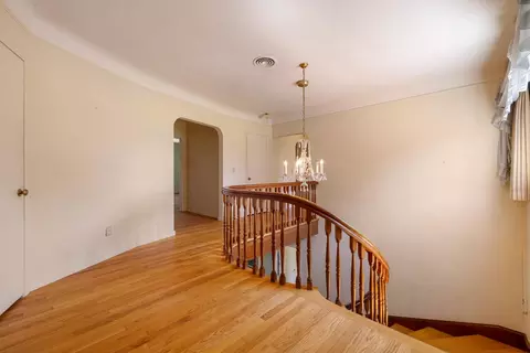 Entry Way - 1300 N Berkeley Ave, Turlock, CA 95380 photo 5 of 10