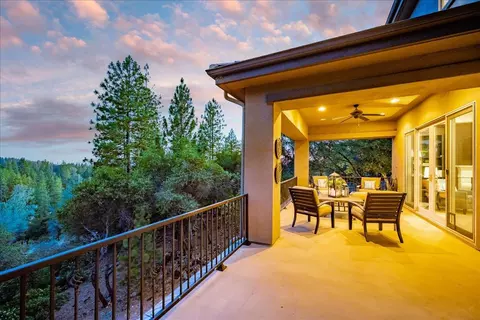 16315 Winchester Club Dr, Meadow Vista, CA 95722