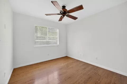 Bedroom - 4038 Diane Dr, Antelope, CA 95843 photo 4 of 7