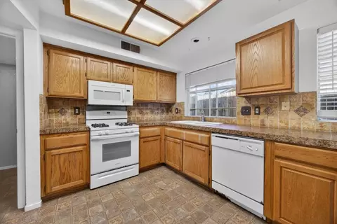Kitchen - 4038 Diane Dr, Antelope, CA 95843 photo 2 of 3