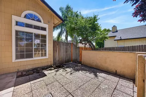 Exterior - 4038 Diane Dr, Antelope, CA 95843 photo 4 of 11