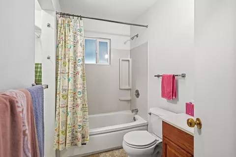 Bath - 1802 Tamarack Dr, Arnold, CA 95223 photo 2 of 3