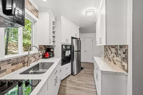 Kitchen - 1802 Tamarack Dr, Arnold, CA 95223 photo 1 of 4