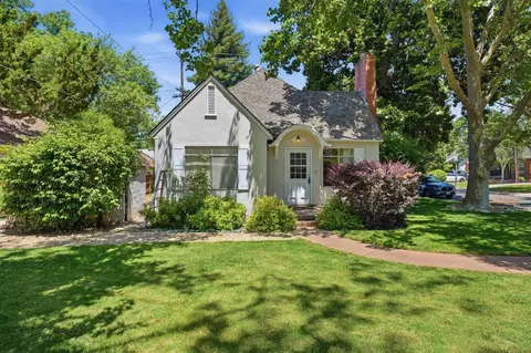 4457 I St, Sacramento, CA 95819