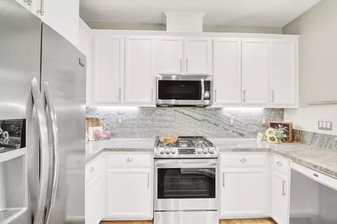 Kitchen - 541 W Boesch Dr, Ripon, CA 95366 photo 1 of 4