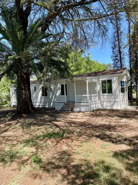 696 Justeson Ave, Gridley, CA 95948