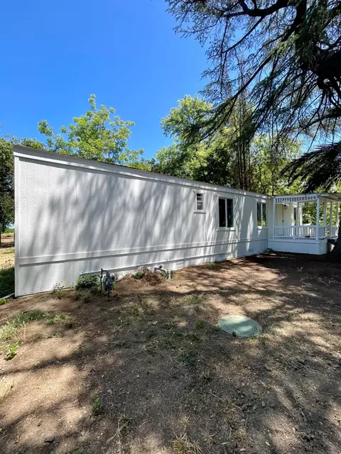 696 Justeson Ave, Gridley, CA 95948 photo 5