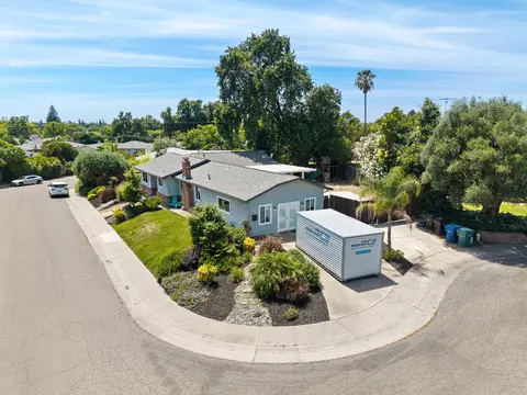 View/Area - 6417 Sandstone St, Carmichael, CA 95608 photo 6 of 8
