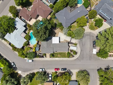 View/Area - 6417 Sandstone St, Carmichael, CA 95608 photo 7 of 8