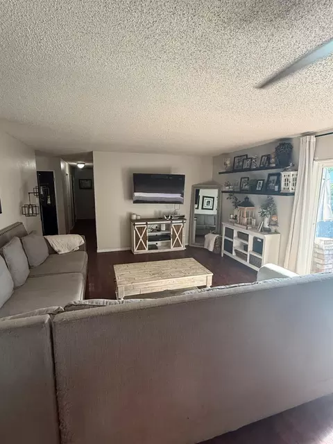 Living - 2875 R St, Merced, CA 95348 photo 1 of 3