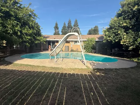 Exterior - 2875 R St, Merced, CA 95348 photo 3 of 10