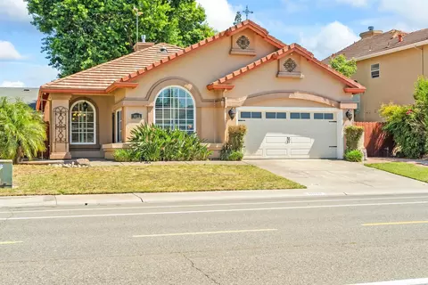 8010 Falcon View Dr, Antelope, CA 95843