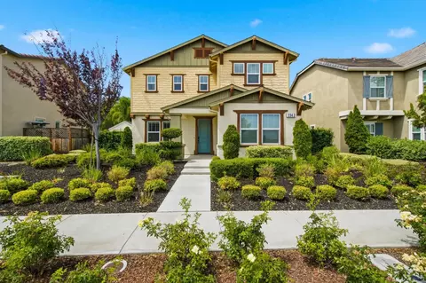 3943 Summit Dr, Tracy, CA 95377 photo 1