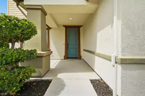 3943 Summit Dr, Tracy, CA 95377 photo 2