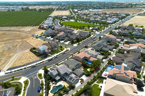 3943 Summit Dr, Tracy, CA 95377 photo 48