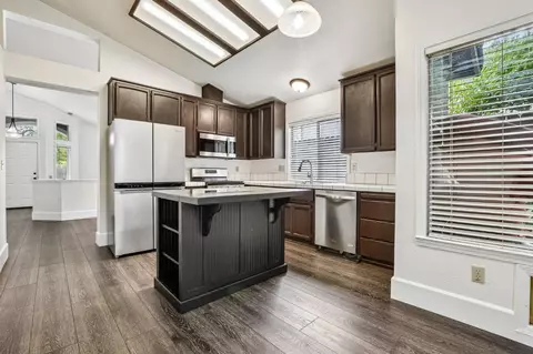 Kitchen - 3629 Laurel Grove Ct, Antelope, CA 95843 photo 2 of 5