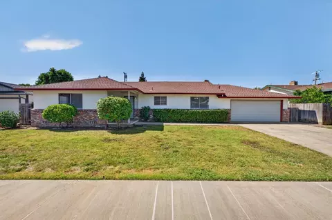1450 Peach Tree Ln, Yuba City, CA 95993