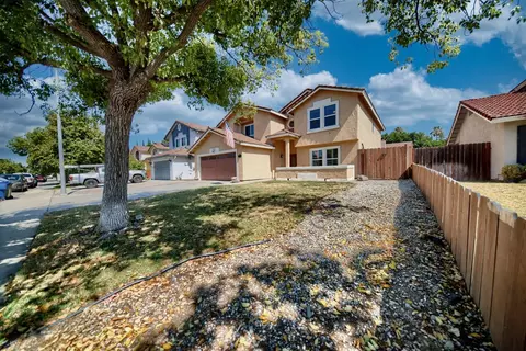 Exterior - 2165 Jenni Ln, Tracy, CA 95377 photo 3 of 16