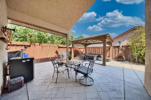 Exterior - 2165 Jenni Ln, Tracy, CA 95377 photo 7 of 16